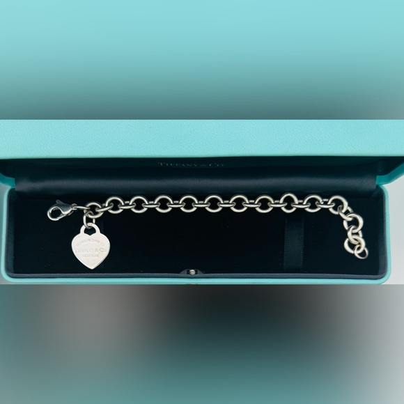 Tiffany & Co SS Vintage Medium RTT Heart Charm Bracelet 7.75-8” VGUC - Picture 5 of 7